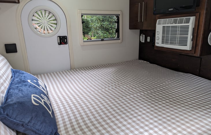 110V AC keeps the cabin cool and runs on either shoreline or OPTIONAL inverter generator.