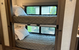 2022 Thor Motor Coach Hurricane 34J