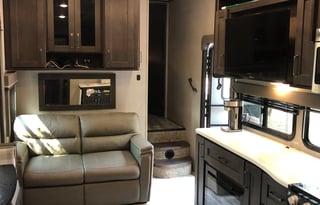 2021 Grand Design Reflection 28BH (Delivery Only)