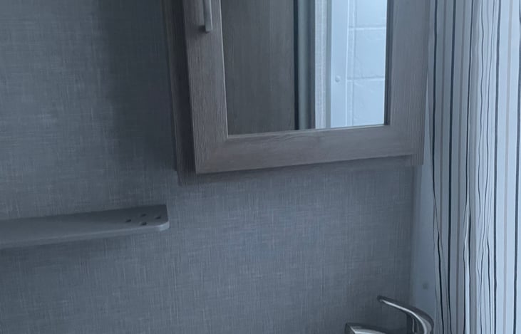Bathroom Medicine cabinet w mirror