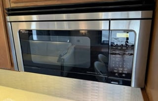 Fully Loaded Winnebago Tour bus 40'