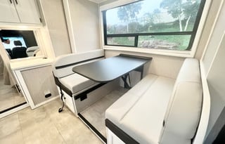 C4-*NEW* 2023 Prism Mercedes Luxury Rv - Sleeps 6