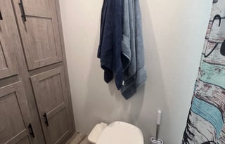 Charming 2024 Coleman 17R - Cozy and Cute!