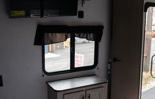 CAMP EZ-2022 Heartland Prowler