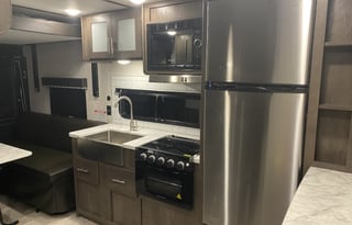 2021 Coleman Lantern Series 250TQ (Toy Hauler)