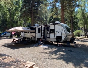 Keystone RV Cougar Half-Ton 34TSB