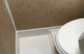 Cozy 16’ Camper – Sleeps 6, SUV Towable