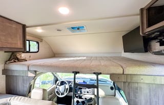 Very Clean, Stocked, Pet Friendly