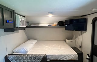 Beep-Beep- family friendly RV-Sleeps5,Bath,kitchen