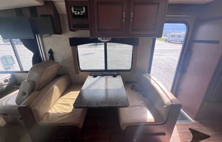 Main Dinette