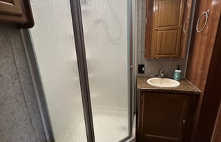 Beautiful 2018 Class C- Family / Pet Friendly!