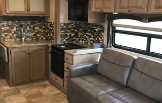 2018 Thor Motor Coach Windsport 31Z