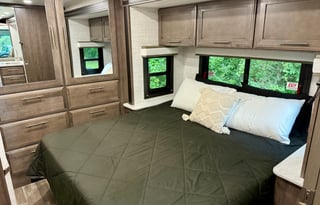 NEW 2025 Entegra Coach Vision 27A