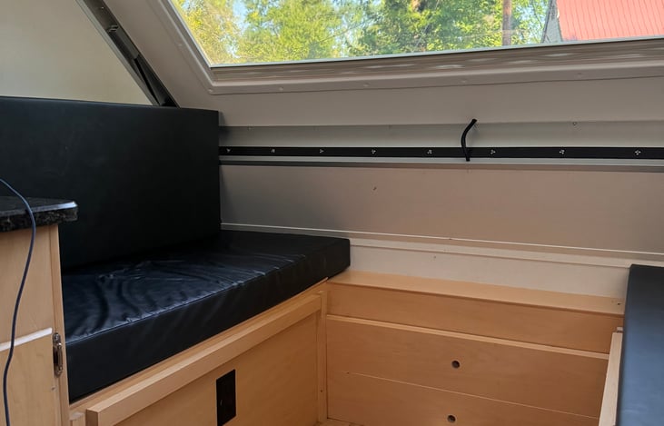 Nice sitting are, Also folds into a twin bed