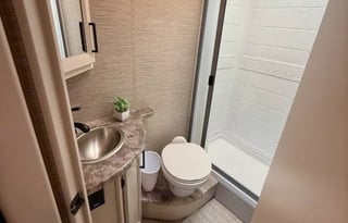 Thor Motorcoach Chateau 24F