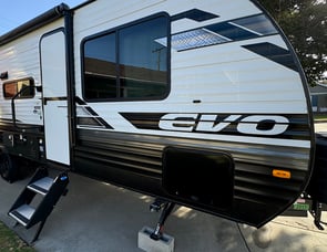 Forest River RV EVO Lite 2700BHX