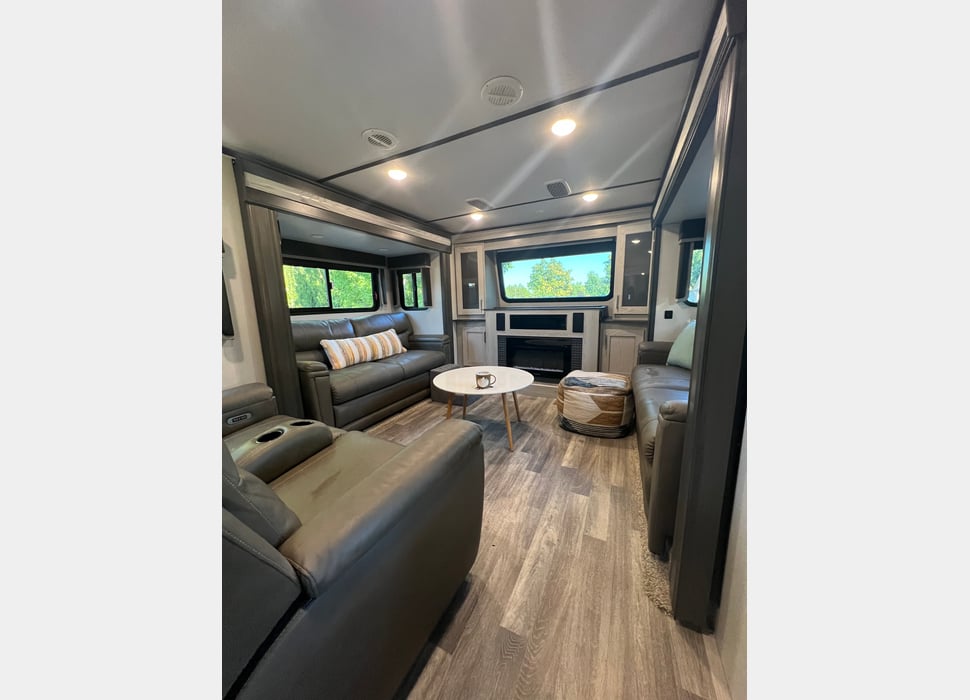 Fifth Wheel rentals in Eagle