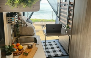 Beyond Glamping-Starlink Included-The Silver Spoon