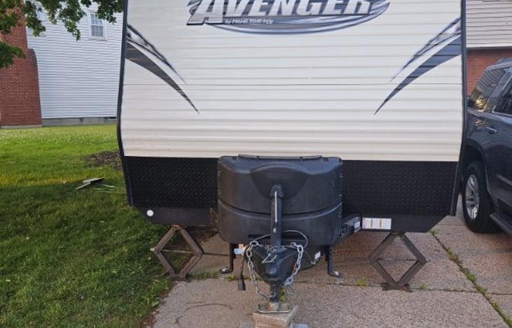 Front view. Tow hookup.