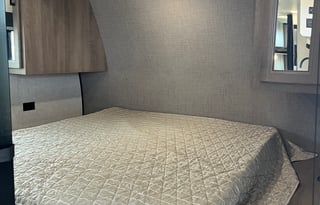 Lone Pine Go Play Bunkhouse