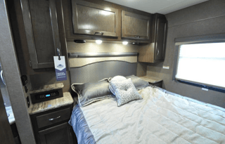 2017 Thor Motor Coach ACE 30.2