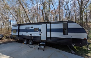 2021 Forest River 28DT – Sleeps 9!