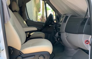 2017 Leisure Travel Unity U24MB