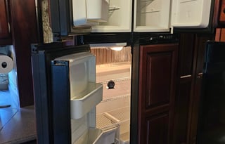 2011 Tiffin Motorhomes Allegro RED with Starlink!