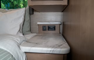 "Betty" the GORGEOUS Class C bunkhouse