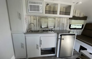 2021 Rove Lite 13BH Sleeps 3