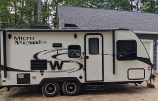 2017 Winnebago Micro Minnie
