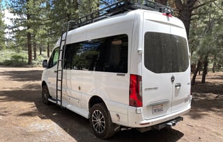 Mercedes Sprinter 4x4 - Solar/Generator