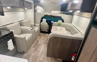 2025 Winnebago 31H Bunkhouse