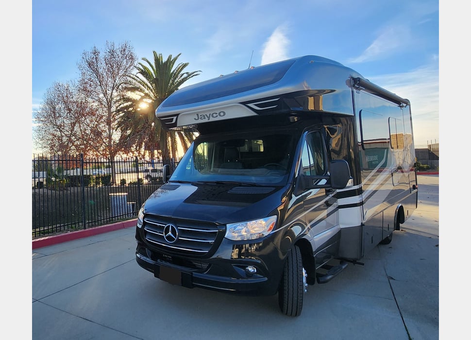 Class C Motor Home rentals in Temecula