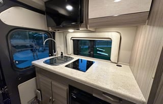 The Roaming Ritz - 2023 Jayco Swift w/ Pop-Top