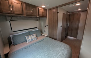 Family Getaway Ready – 2018 Jayco Greyhawk for 8