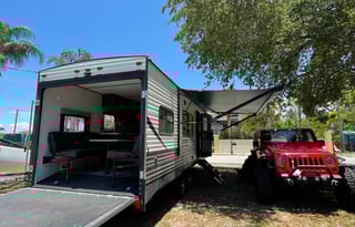 2021 Coleman 30ft Toy Hauler 5475 lbs dry weight