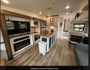 Prime Time RV Crusader 330MBH