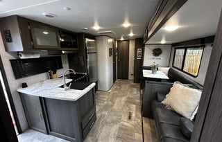 2021 Dutchmen Kodiak w/ Bunkhouse - Fully Stocked