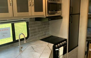 BRAND NEW 2021 Coachmen Freedom Express 257BHS