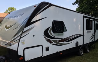 Lake Site Camping Passport 2520RL