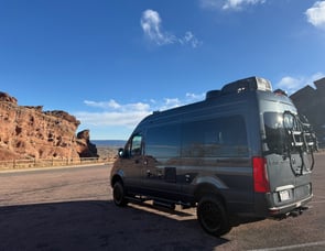 Thor Mercedes Benz Sanctuary 19p