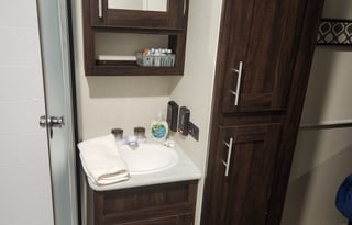 Escape –Spacious and Pet-Friendly Adventure Awaits