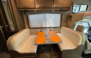 2022 Thor Motor Coach Chateau 22E