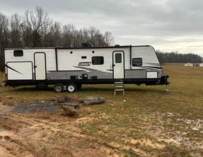 Dutchmen RV Coleman Lantern Series 334BH