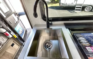 New Geo Pro G20BHS, Sleeps 6, Bunk Beds, Furnished