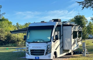 Luxury Compact RV- Easy to Drive, Road Trip Ready