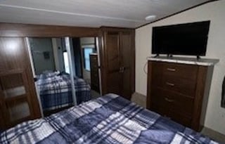 2017 Heartland Sundance 3700RLB