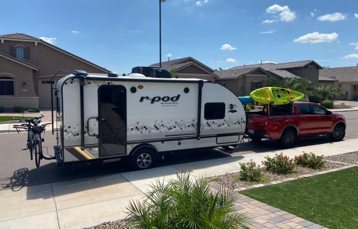 Easily towable by my 2019 Ford Ranger, WDH and Hitch provided, and Bluetooth Brake Controller available if vehicle is not equipped w/ brake controller