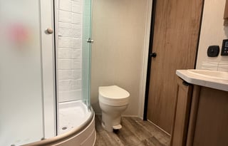 6 beds. Clean. Outdoor Living. Delivered & set-up